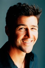 Kyle Chandler