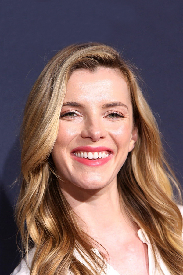 Betty Gilpin