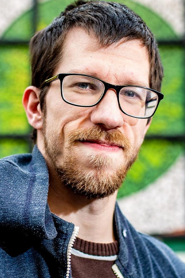 Adám Fekete